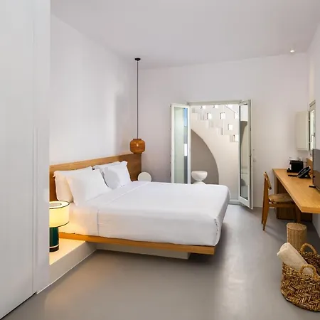 Viva Nove Kamari (Santorini)